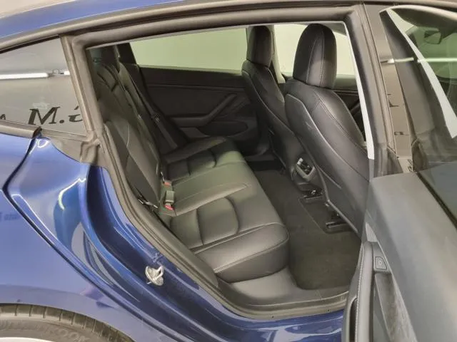 Tesla Model 3 Long Range Dual Motor AWD - Foto 9