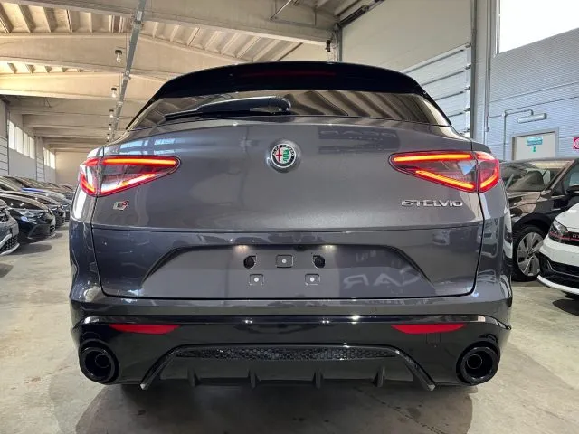 Alfa Romeo Stelvio Stelvio 2.2 T.diesel 210CV AT8 Q4 Veloce - Foto 7