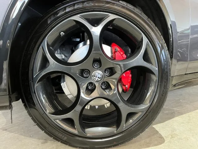 Alfa Romeo Stelvio Stelvio 2.2 T.diesel 210CV AT8 Q4 Veloce - Foto 9
