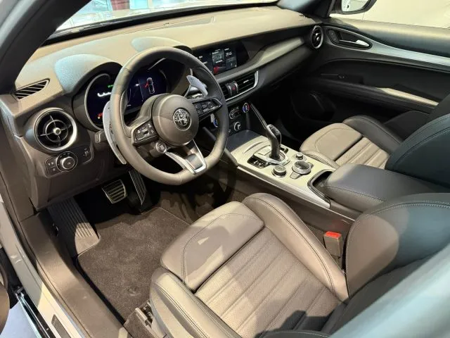Alfa Romeo Stelvio Stelvio 2.2 T.diesel 210CV AT8 Q4 Veloce - Foto 8
