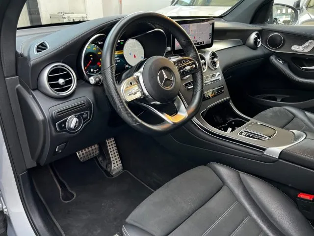 Mercedes-Benz GLC 300 de 4Matic Plug-in hybrid Coupé Premium Plus AMG - Foto 4