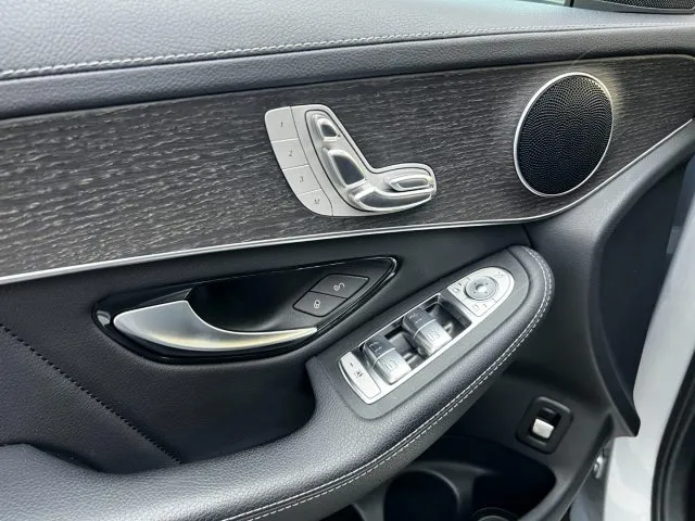 Mercedes-Benz GLC 300 de 4Matic Plug-in hybrid Coupé Premium Plus AMG - Foto 10