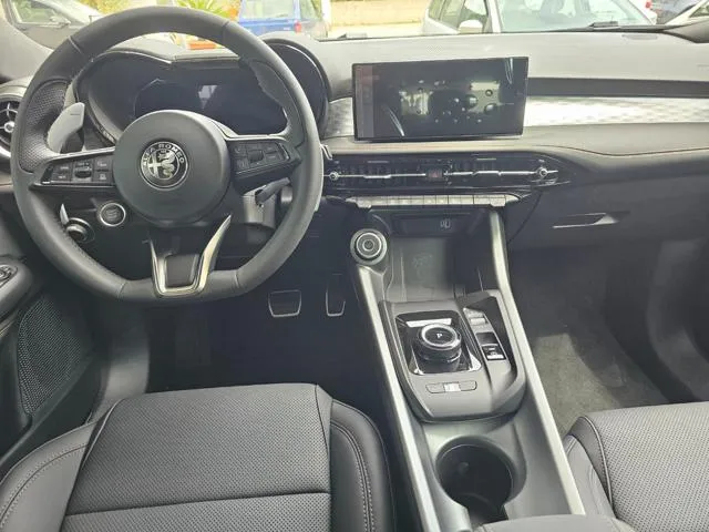 Alfa Romeo Tonale 1.5 160 CV MHEV TCT7 Veloce - Foto 11
