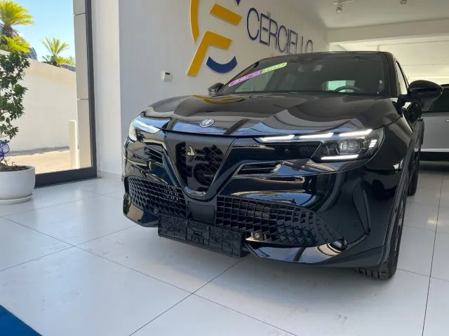Alfa Romeo Junior 1.2 145 CV Hybrid eDCT6 Speciale - Foto 2