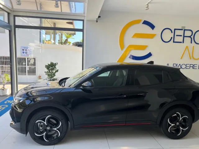Alfa Romeo Junior 1.2 145 CV Hybrid eDCT6 Speciale - Foto 4