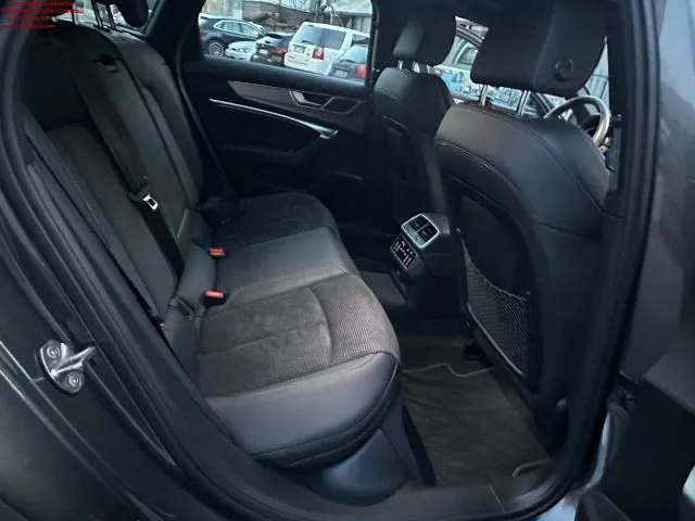 Audi A6 Avant 55 3.0 TFSI quattro ultra S tronic Business - Foto 11