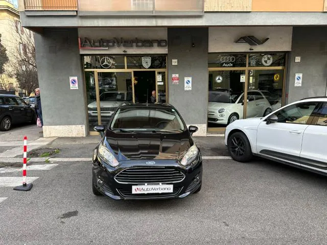 Ford Fiesta 1.5 TDCi 75CV 5 porte Adatta a Neopatentati - Foto 5