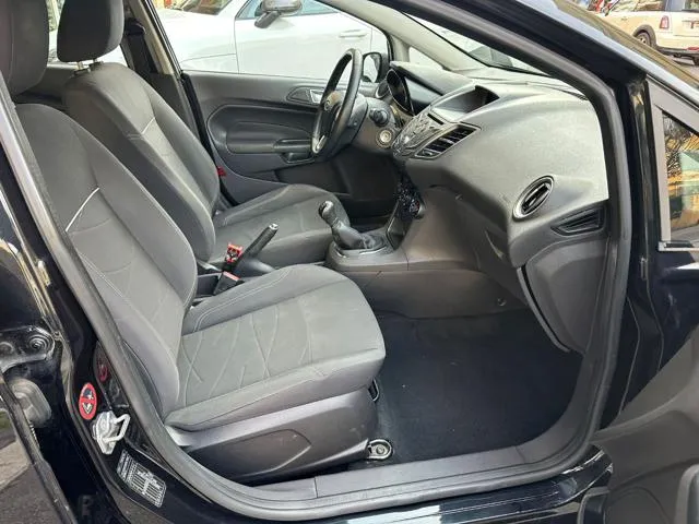 Ford Fiesta 1.5 TDCi 75CV 5 porte Adatta a Neopatentati - Foto 9