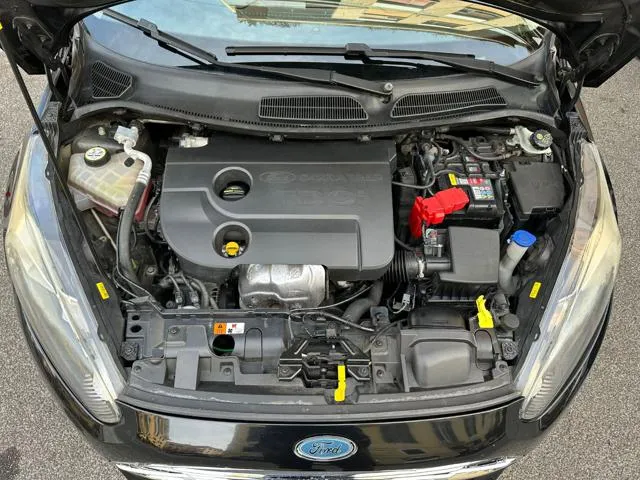 Ford Fiesta 1.5 TDCi 75CV 5 porte Adatta a Neopatentati - Foto 13