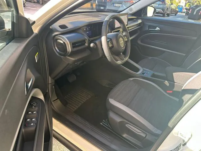 Jeep Avenger 1.2 100CV AUTOM DCT Paddle F1 MHEV LONGITUDE !!! - Foto 7