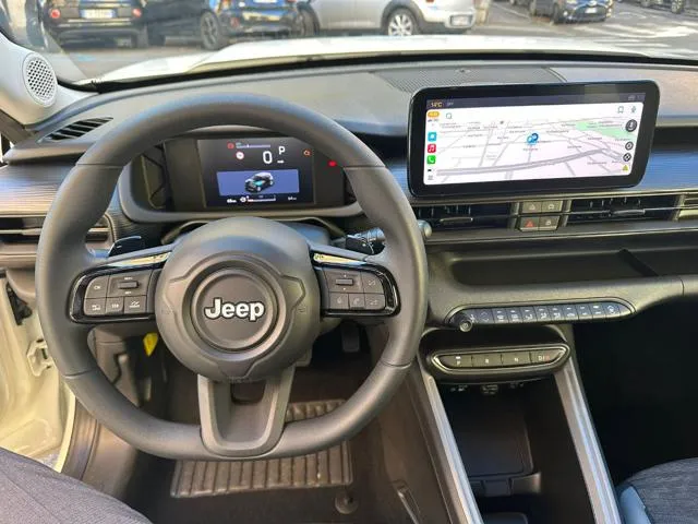 Jeep Avenger 1.2 100CV AUTOM DCT Paddle F1 MHEV LONGITUDE !!! - Foto 11