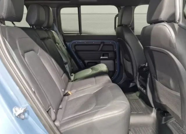 Land rover defender - dettaglio 8