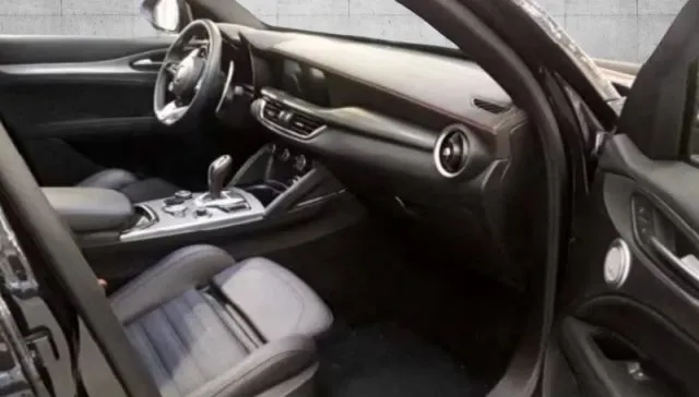 Alfa Romeo Stelvio Stelvio 2.0 Turbo 280CV AT8 Q4 Competiz. - Foto 4
