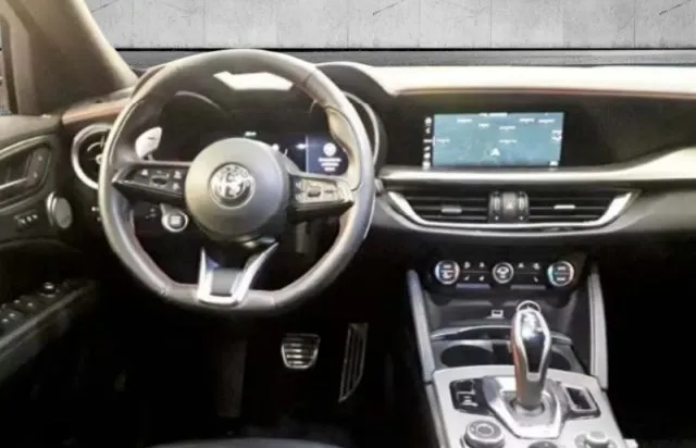 Alfa Romeo Stelvio Stelvio 2.0 Turbo 280CV AT8 Q4 Competiz. - Foto 6