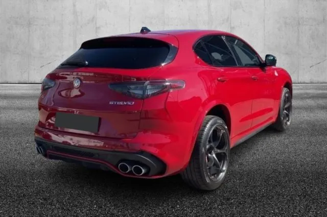 Alfa Romeo Stelvio Stelvio 2.9 Bi-T.V6 520 AT8 Quadrifoglio - Foto 2