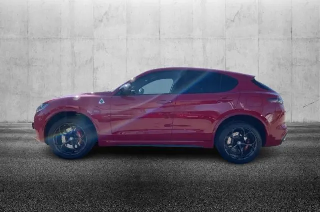 Alfa Romeo Stelvio Stelvio 2.9 Bi-T.V6 520 AT8 Quadrifoglio - Foto 4