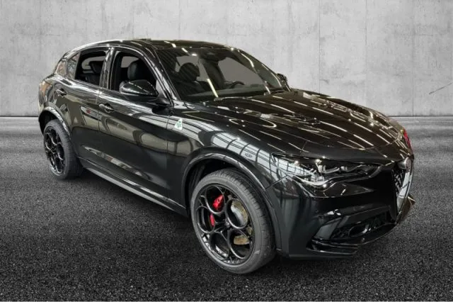 Alfa Romeo Stelvio Stelvio 2.9 Bi-T.V6 520 AT8 Quadrifoglio - Foto 2