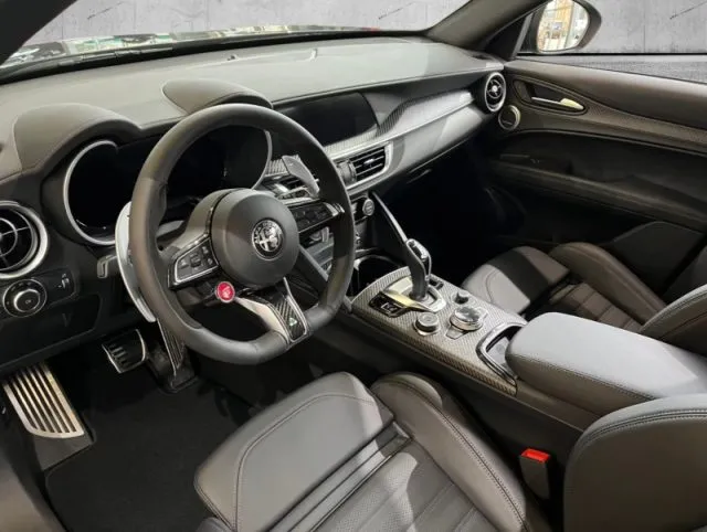 Alfa Romeo Stelvio Stelvio 2.9 Bi-T.V6 520 AT8 Quadrifoglio - Foto 5