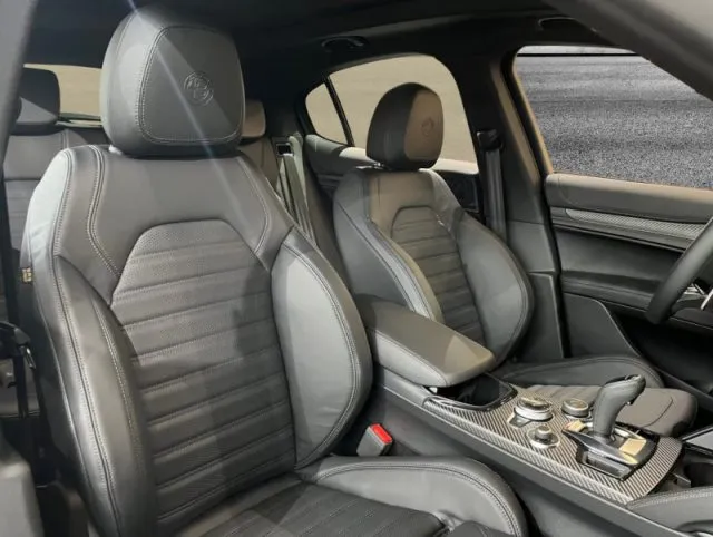 Alfa Romeo Stelvio Stelvio 2.9 Bi-T.V6 520 AT8 Quadrifoglio - Foto 6