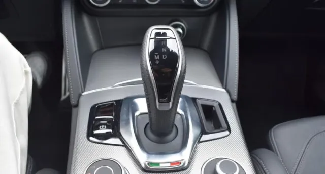 Alfa Romeo Stelvio Stelvio 2.0 Turbo 280 CV AT8 Q4 Veloce - Foto 8