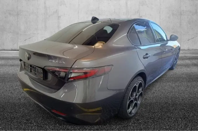 Alfa Romeo Giulia Giulia 2.0 Turbo 280CV AT8 AWD Q4 Veloce - Foto 2