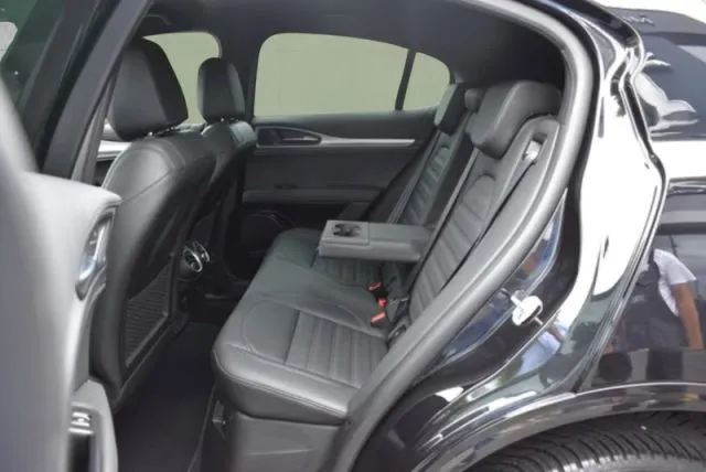 Alfa Romeo Stelvio Stelvio 2.0 Turbo 280 CV AT8 Q4 Veloce - Foto 7