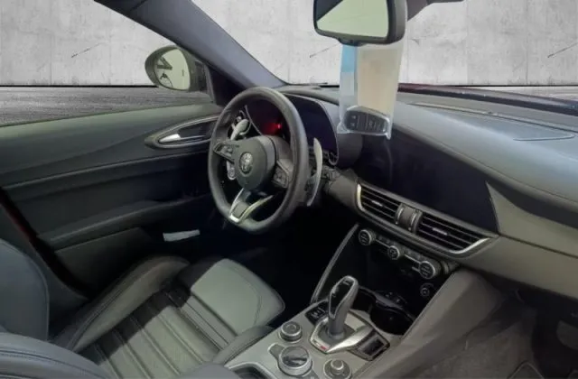 Alfa Romeo Giulia Giulia 2.0 Turbo 280CV AT8 AWD Q4 Veloce - Foto 4