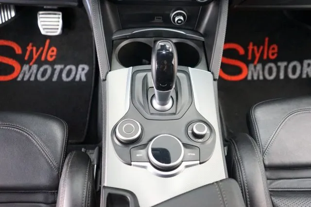 Alfa Romeo Stelvio Stelvio 2.2 T.diesel 210 CV AT8 Q4 Bus. - Foto 8