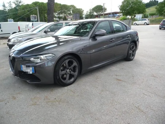 Alfa Romeo Giulia 2.2 Turbodiesel 190 CV AT8 Sprint - Foto 2