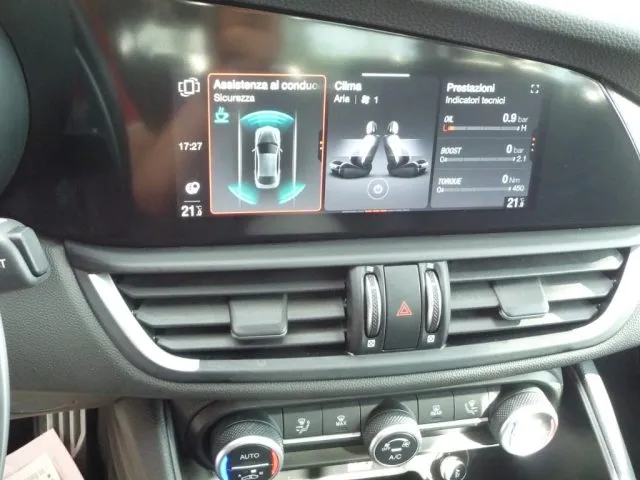 Alfa Romeo Giulia 2.2 Turbodiesel 190 CV AT8 Sprint - Foto 13