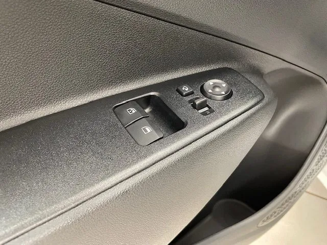 Hyundai i10 1.0 mpi Connectline 63cv auto - Foto 8