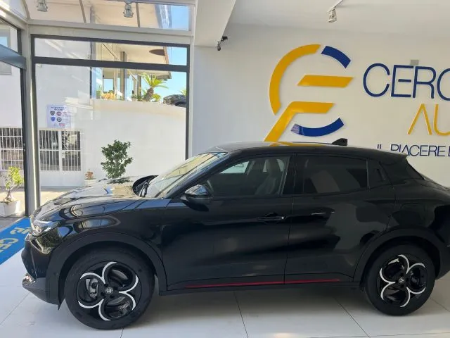 Alfa Romeo Junior 1.2 145 CV Hybrid eDCT6 Speciale tua da ?339,00 me - Foto 4