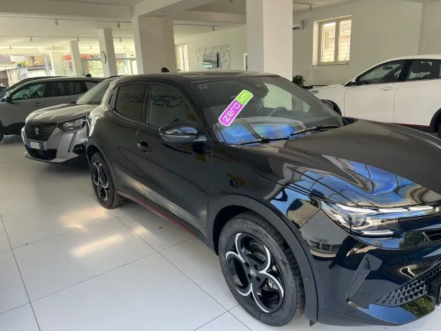 Alfa Romeo Junior 1.2 145 CV Hybrid eDCT6 Speciale tua da ?339,00 me - Foto 6