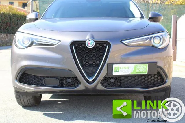 Alfa Romeo Stelvio Stelvio 2.0 Turbo 200CV AT8 Q4 B-Tech - Foto 4