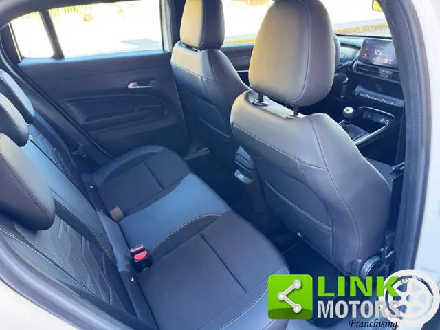 Jeep Avenger Avenger 1.2 Turbo Altitude - Foto 13