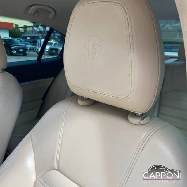 Alfa Romeo Giulia Giulia 2.2 TD 210 CV AT8 AWD Q4 Veloce - Foto 11