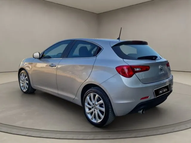 Alfa Romeo Giulietta Giulietta 1.6 JTDm-2 120 CV Distinctive - Foto 3