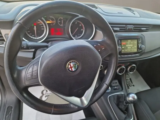 Alfa Romeo Giulietta Giulietta 1.6 JTDm-2 120 CV Distinctive - Foto 10