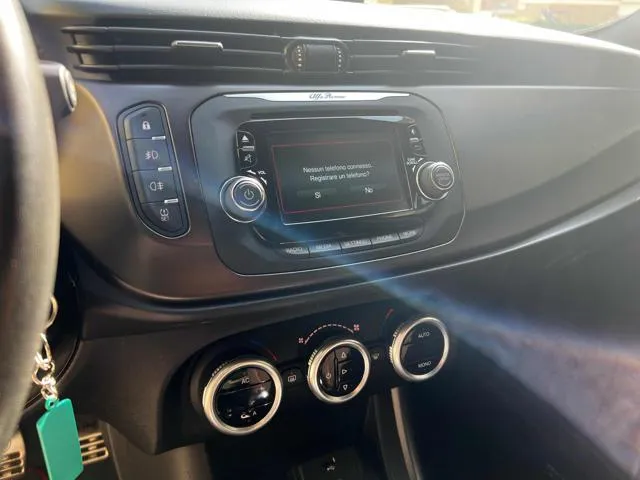 Alfa Romeo Giulietta Giulietta 2.0 JTDm-2 150 CV Distinctive - Foto 9