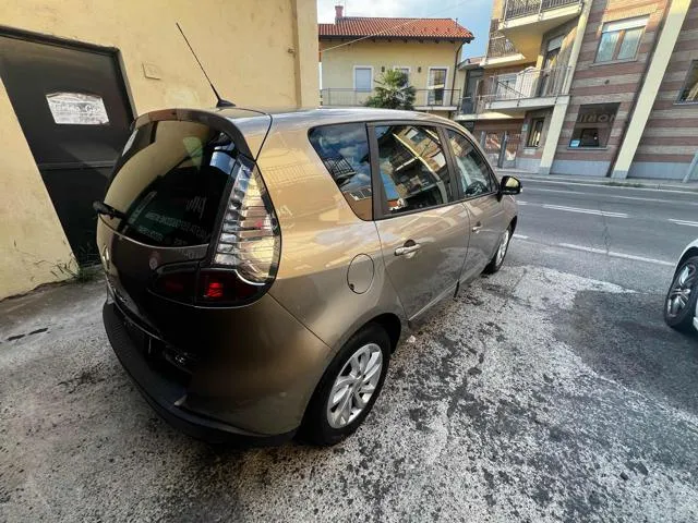 Renault Scenic Scénic XMod dCi 110 CV EDC Limited - Foto 5