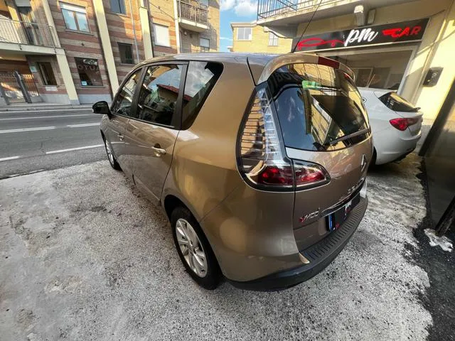 Renault Scenic Scénic XMod dCi 110 CV EDC Limited - Foto 7