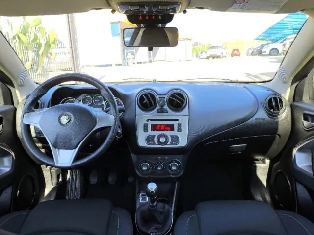 Alfa Romeo MiTo MiTo 1.3 JTDm 85 CV S&S Distinctive - Foto 5