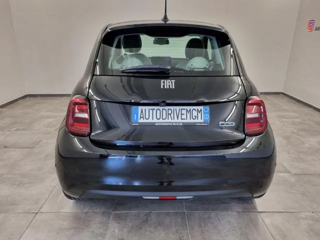 Fiat 500E 3+1 42 kWh La Prima - Foto 3
