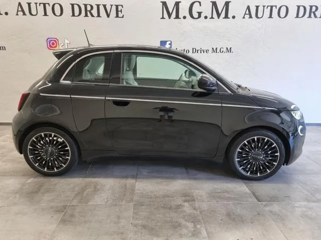 Fiat 500E 3+1 42 kWh La Prima - Foto 13
