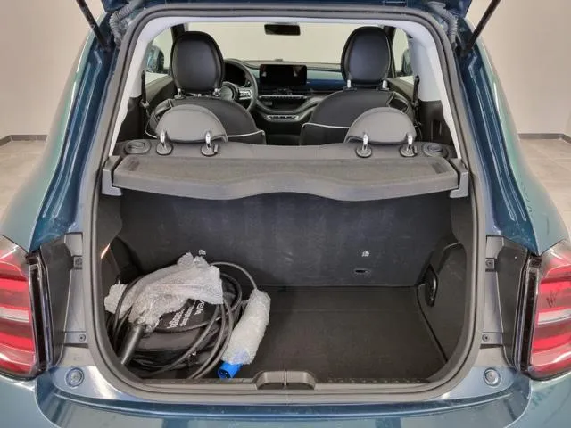 Fiat 500E 3+1 42 kWh La Prima - Foto 11