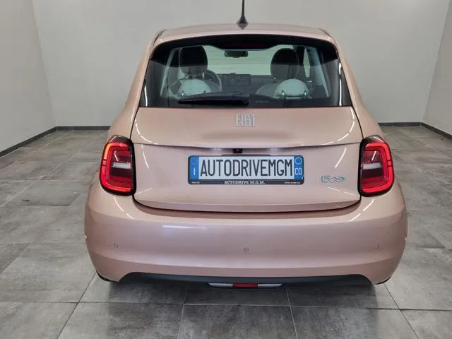 Fiat 500E 3+1 42 kWh La Prima - Foto 3