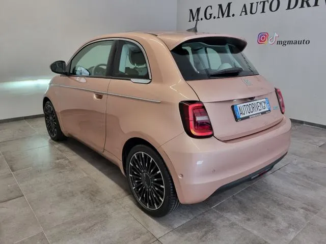 Fiat 500E 3+1 42 kWh La Prima - Foto 10