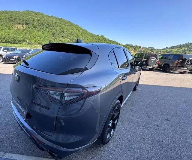 Alfa Romeo Stelvio Stelvio 2.2 T.diesel 210 AT8 Q4 VeloceTì - Foto 6