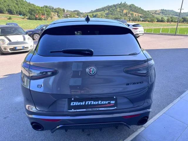 Alfa Romeo Stelvio Stelvio 2.2 T.diesel 210 AT8 Q4 VeloceTì - Foto 7