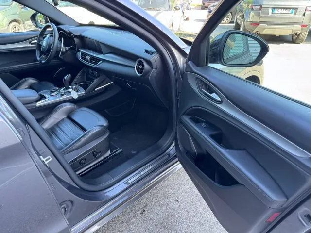 Alfa Romeo Stelvio Stelvio 2.2 T.diesel 210 AT8 Q4 VeloceTì - Foto 11